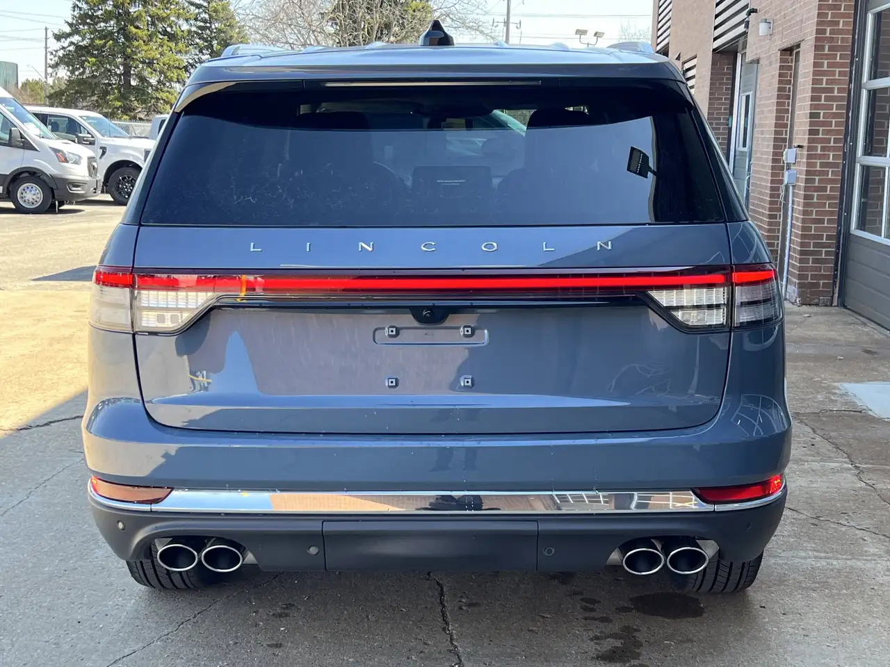 Lincoln Aviator снимка Lincoln Aviator