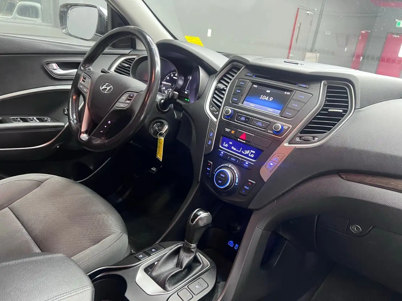 Hyundai SANTA FE снимка Hyundai SANTA FE