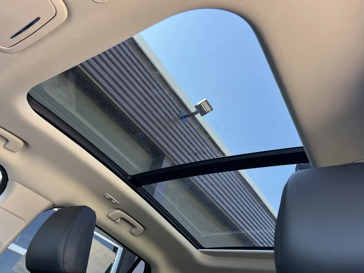 Lincoln Aviator снимка Lincoln Aviator