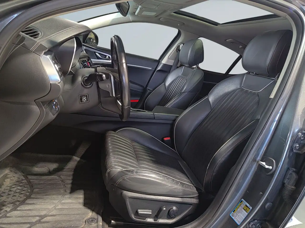 Genesis G70 снимка Genesis G70