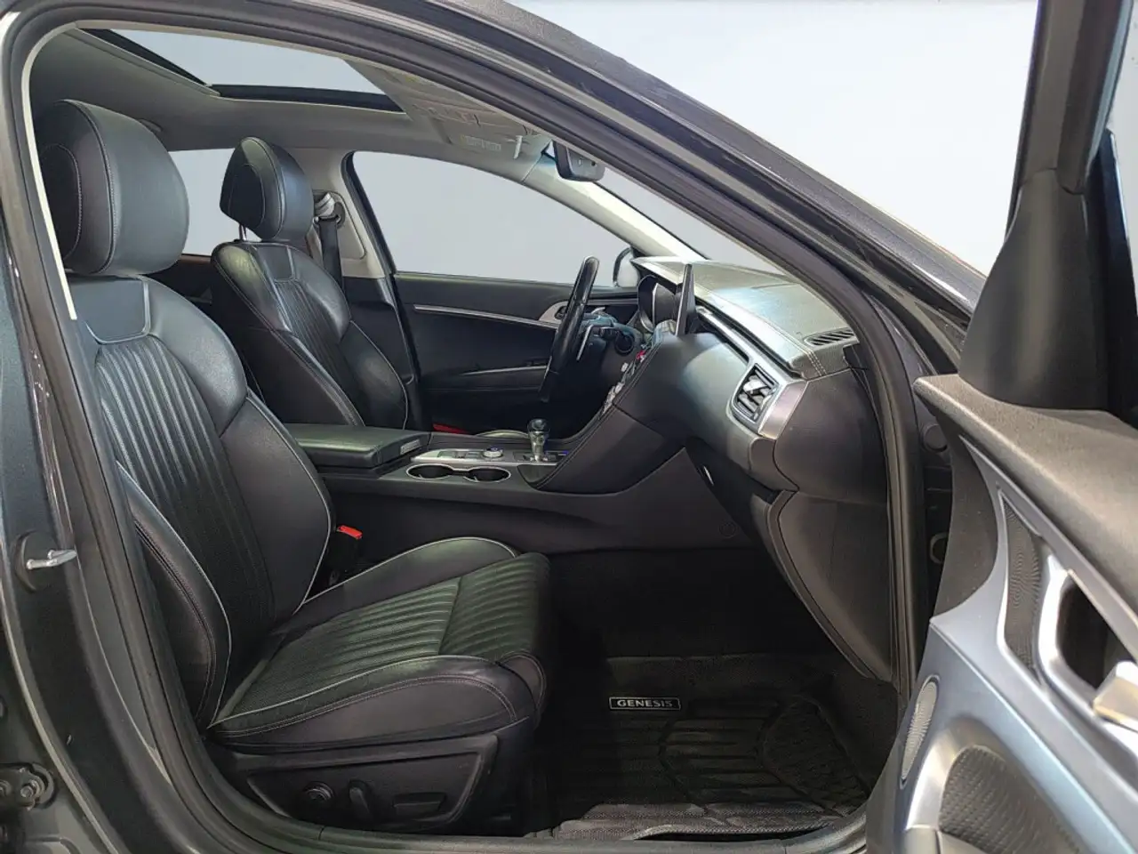 Genesis G70 снимка Genesis G70