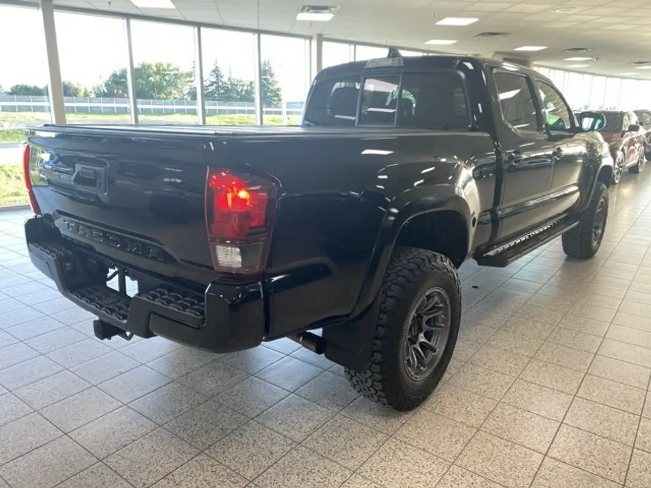 Toyota Tacoma снимка Toyota Tacoma