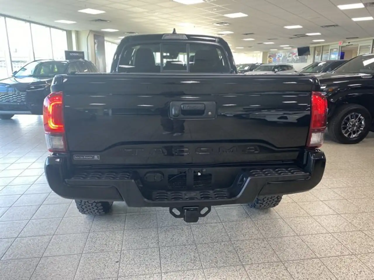 Toyota Tacoma снимка Toyota Tacoma