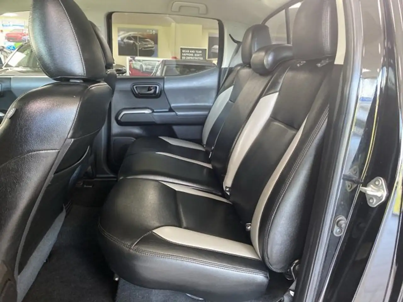 Toyota Tacoma снимка Toyota Tacoma