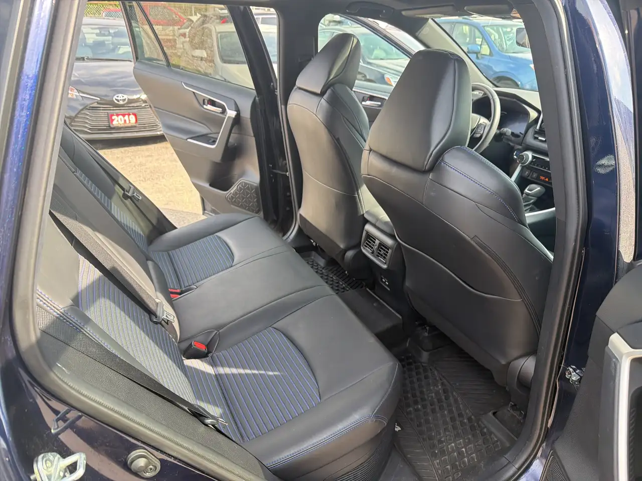 Toyota RAV 4 снимка Toyota RAV 4