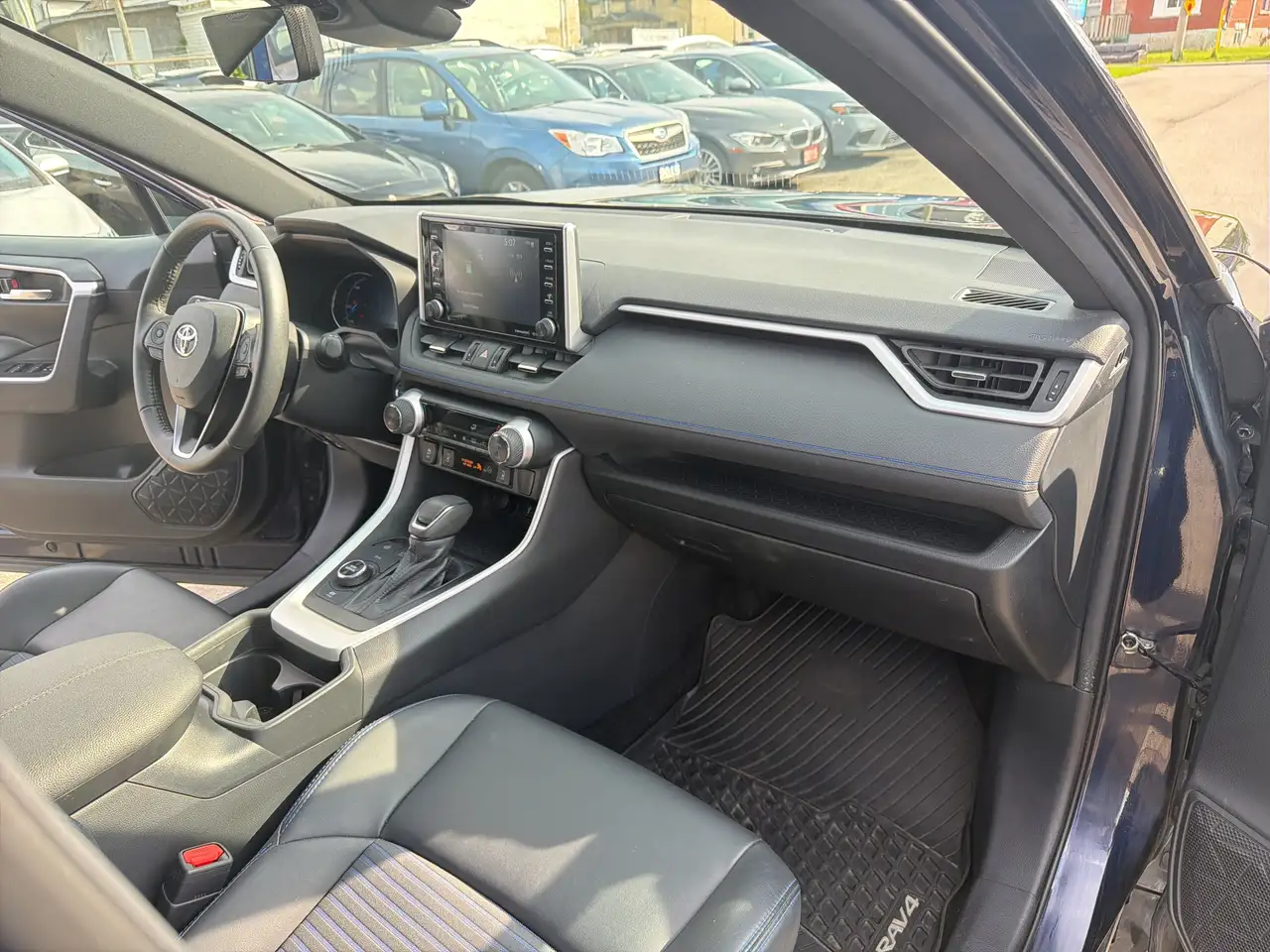 Toyota RAV 4 снимка Toyota RAV 4