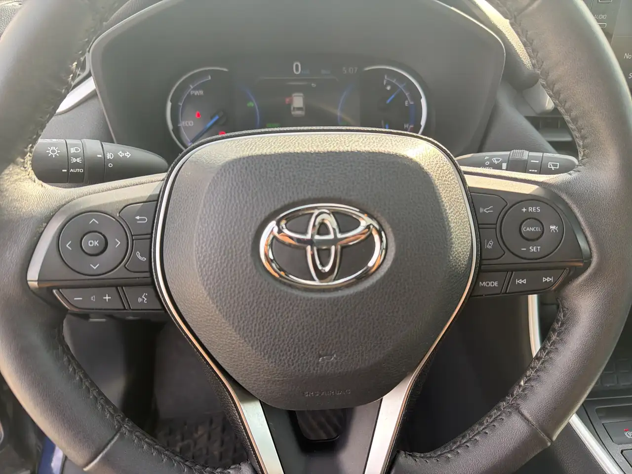 Toyota RAV 4 снимка Toyota RAV 4