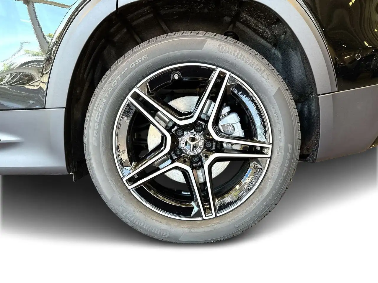 Mercedes-Benz GLB photo Mercedes-Benz GLB