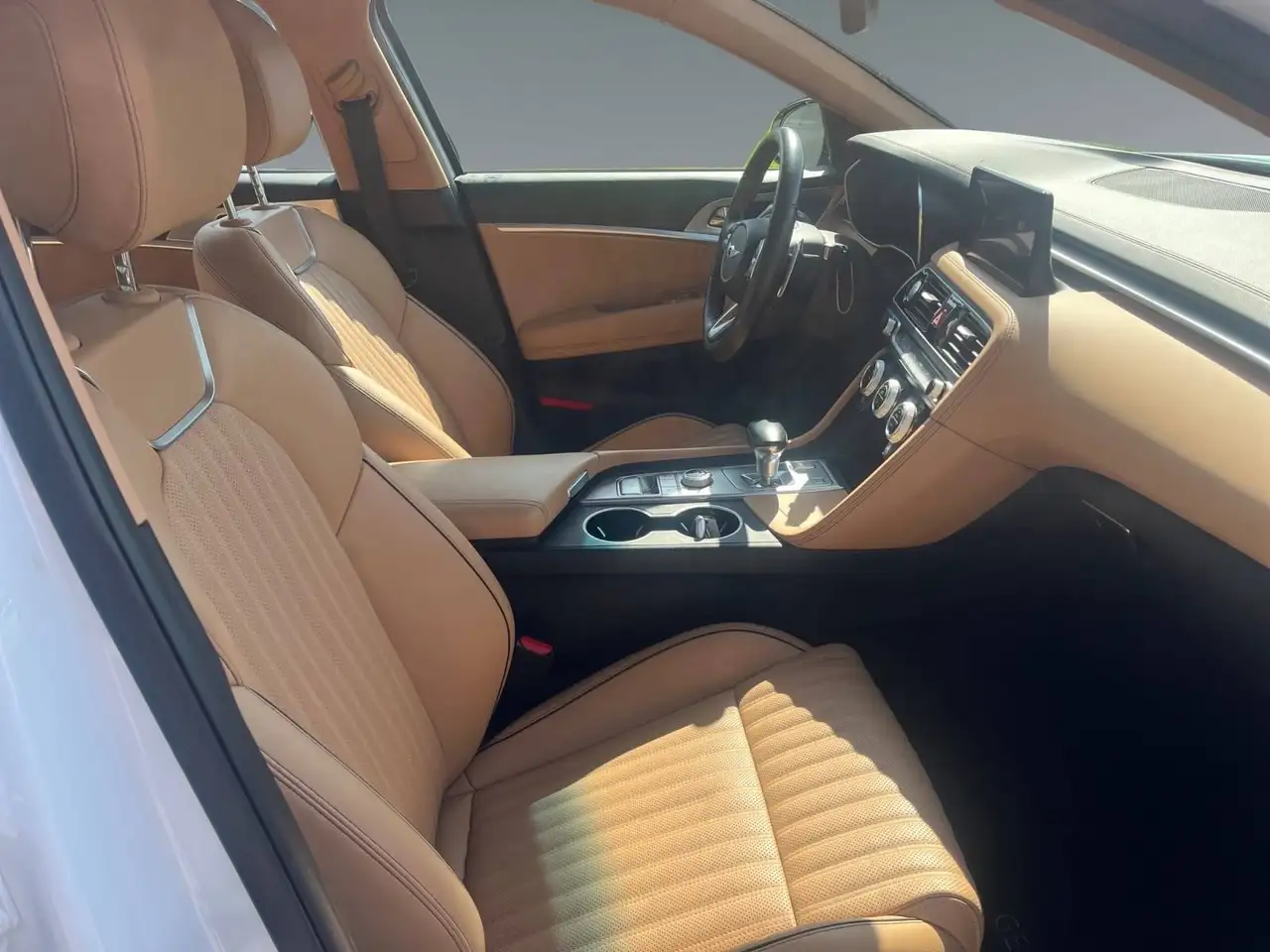 Genesis G70 снимка Genesis G70