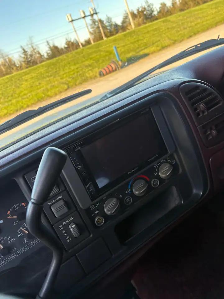 GMC Suburban fotografie GMC Suburban