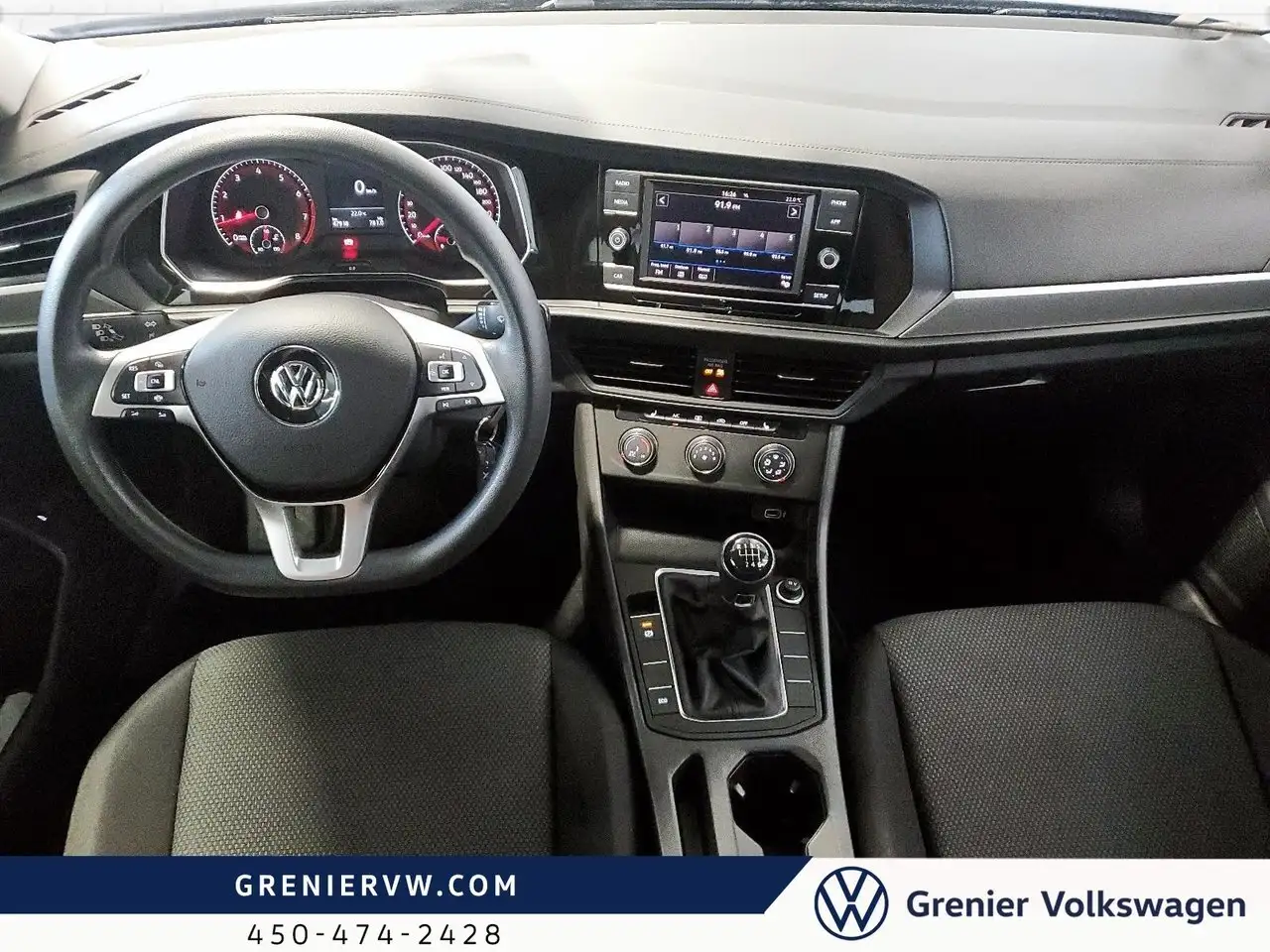 Volkswagen Jetta снимка Volkswagen Jetta