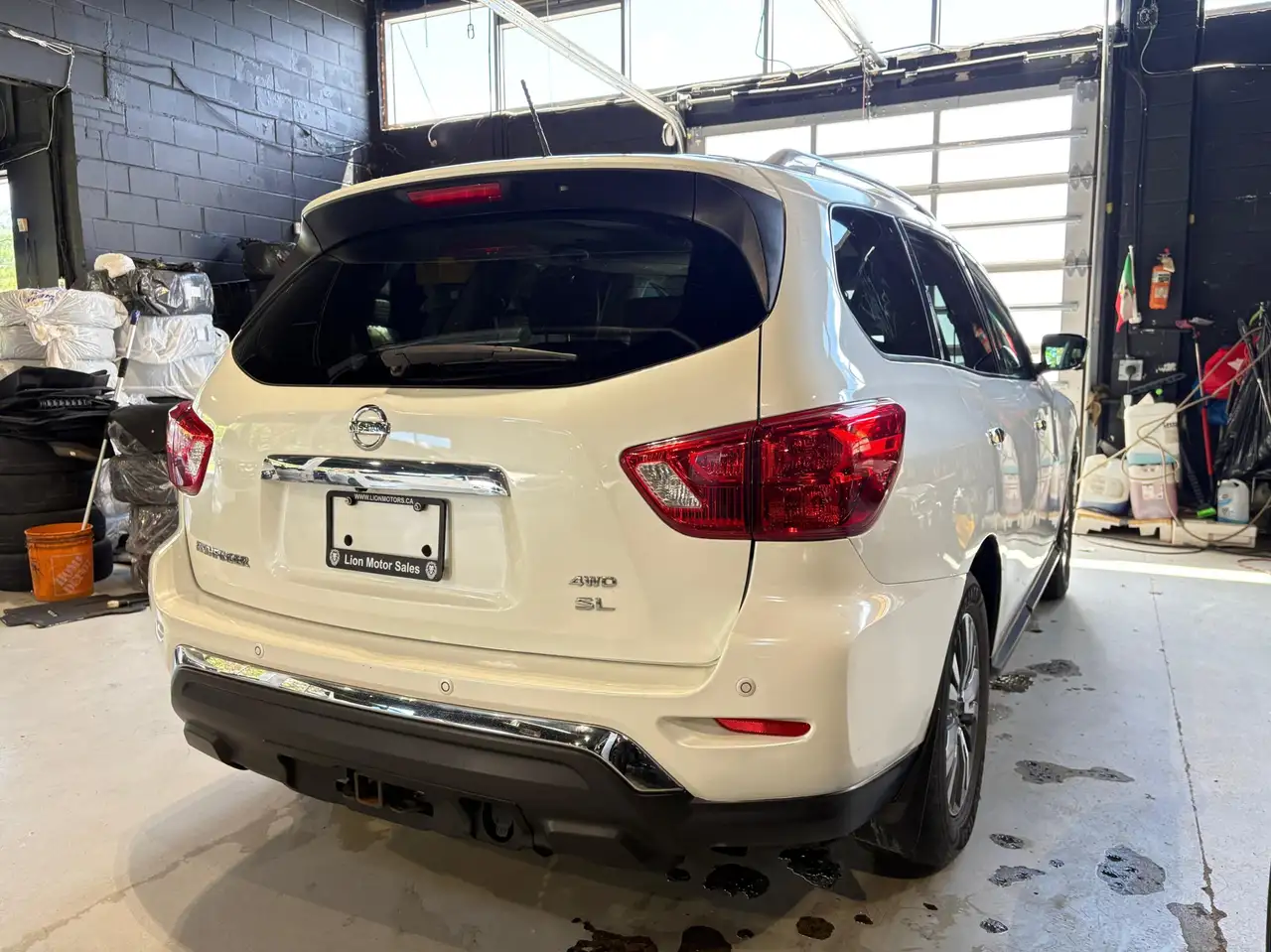 Nissan Pathfinder снимка Nissan Pathfinder