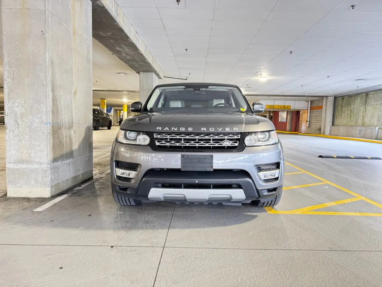 Land Rover Range Rover Sport photo Land Rover Range Rover Sport
