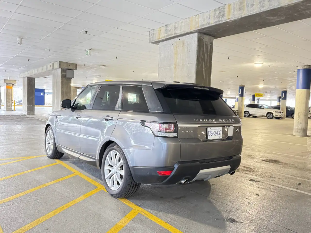 Land Rover Range Rover Sport photo Land Rover Range Rover Sport