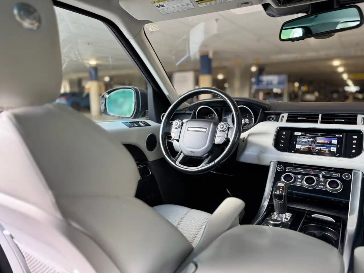 Land Rover Range Rover Sport photo Land Rover Range Rover Sport