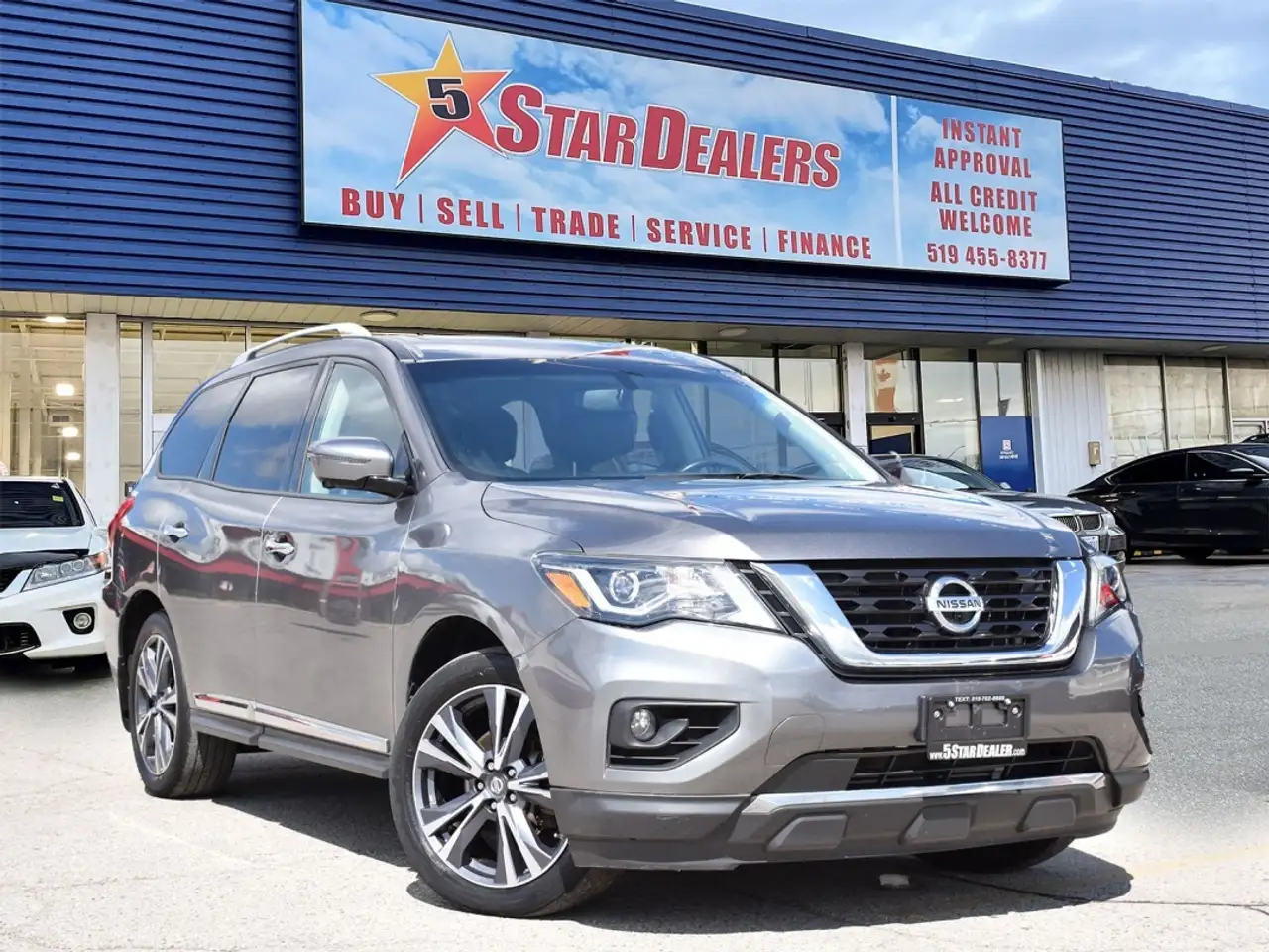 Nissan Pathfinder снимка Nissan Pathfinder