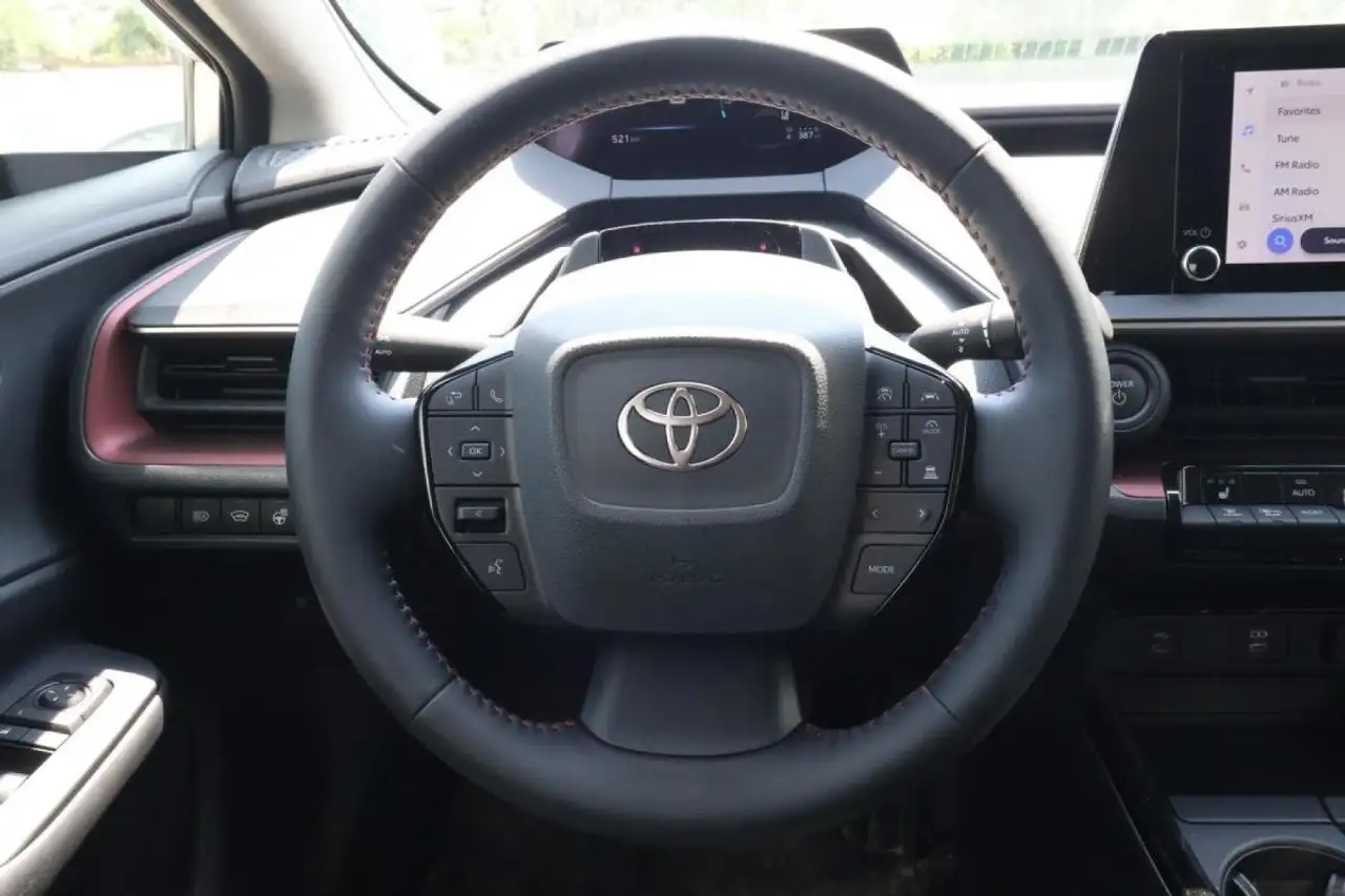 Toyota Prius снимка Toyota Prius