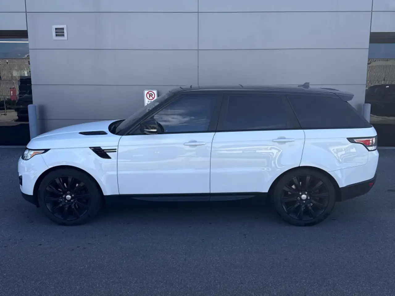 Land Rover Range Rover Sport снимка Land Rover Range Rover Sport