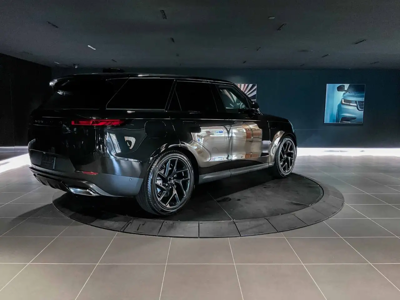 Land Rover Range Rover Sport снимка Land Rover Range Rover Sport
