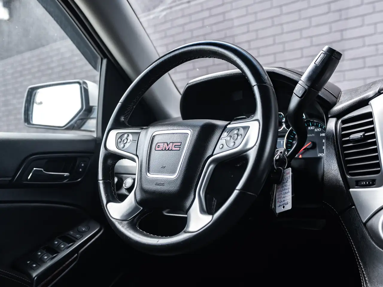 GMC Yukon photo GMC Yukon