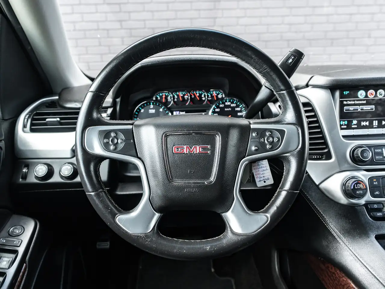 GMC Yukon photo GMC Yukon