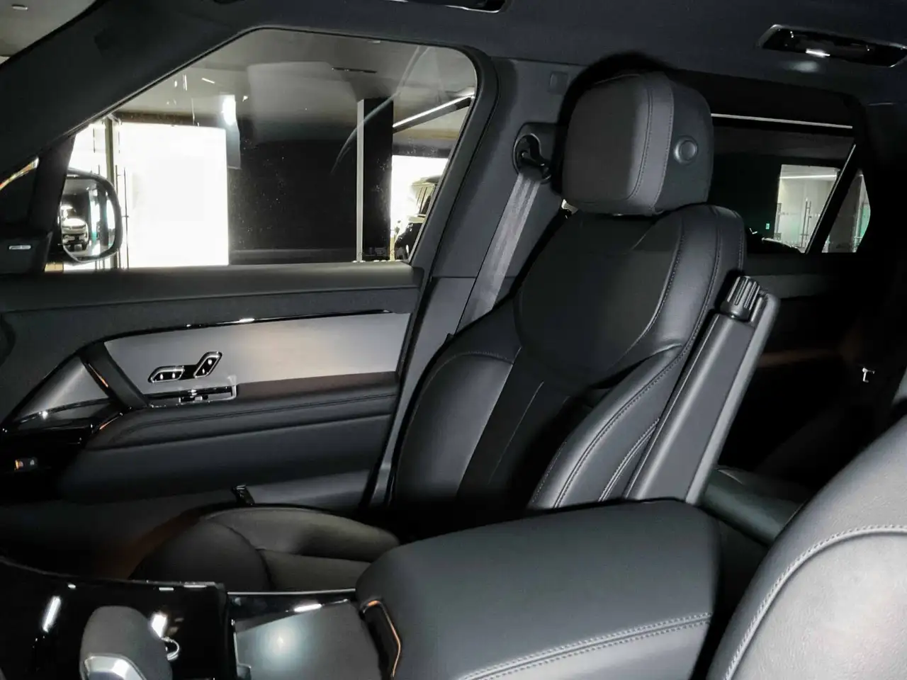 Land Rover Range Rover Sport снимка Land Rover Range Rover Sport