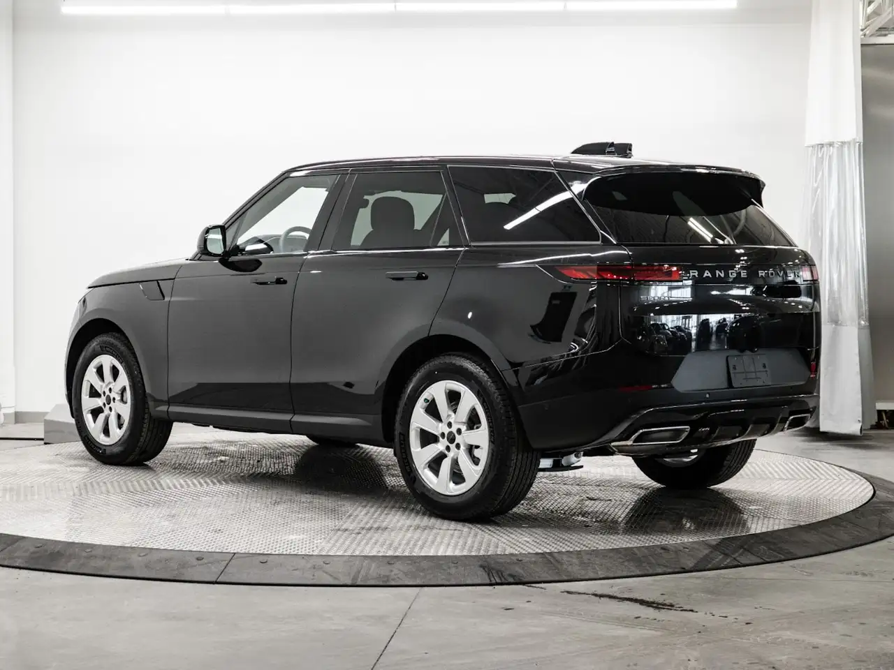 Land Rover Range Rover Sport снимка Land Rover Range Rover Sport