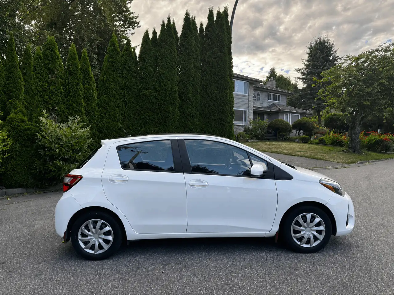Toyota Yaris photo Toyota Yaris