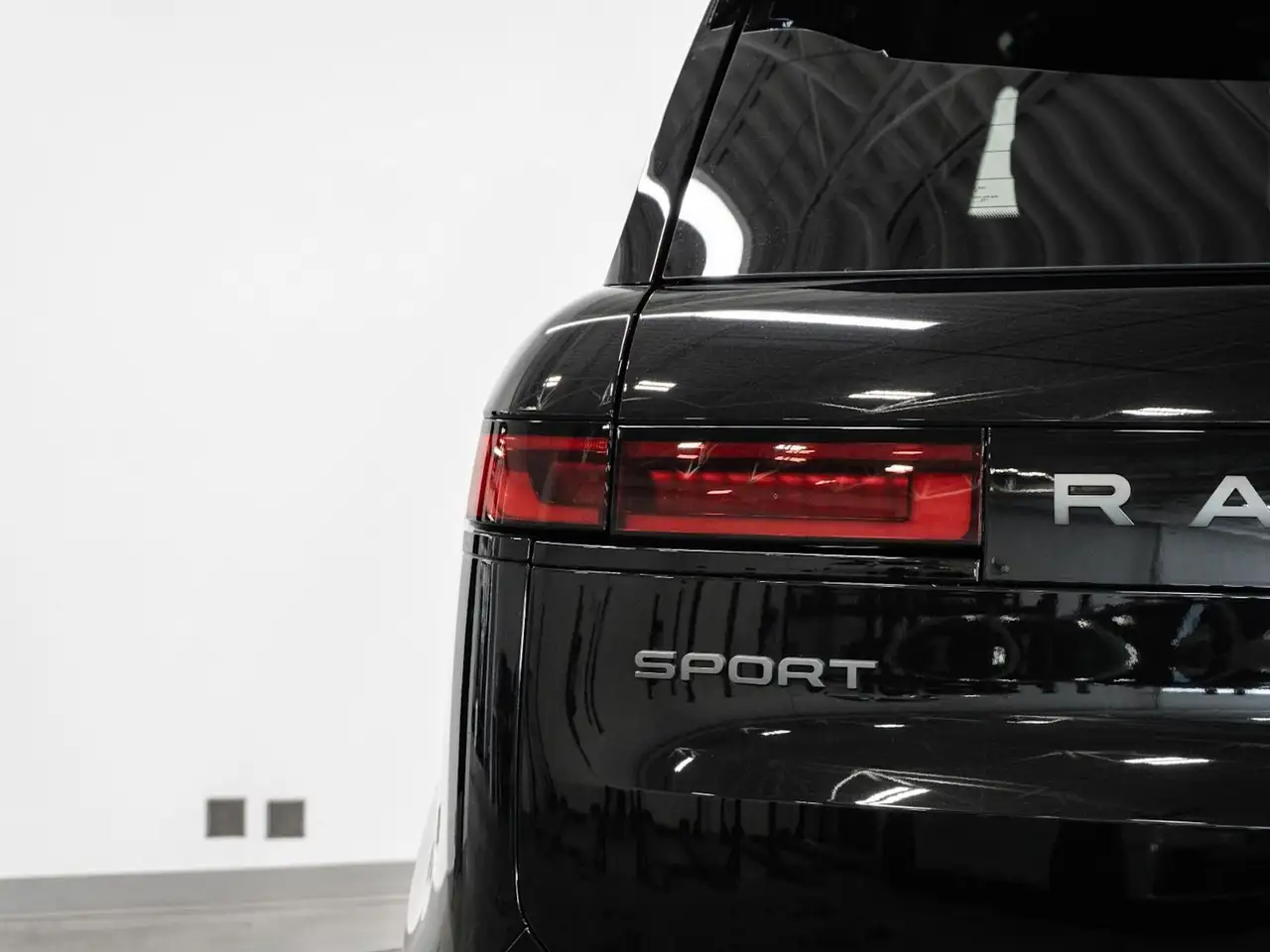 Land Rover Range Rover Sport снимка Land Rover Range Rover Sport