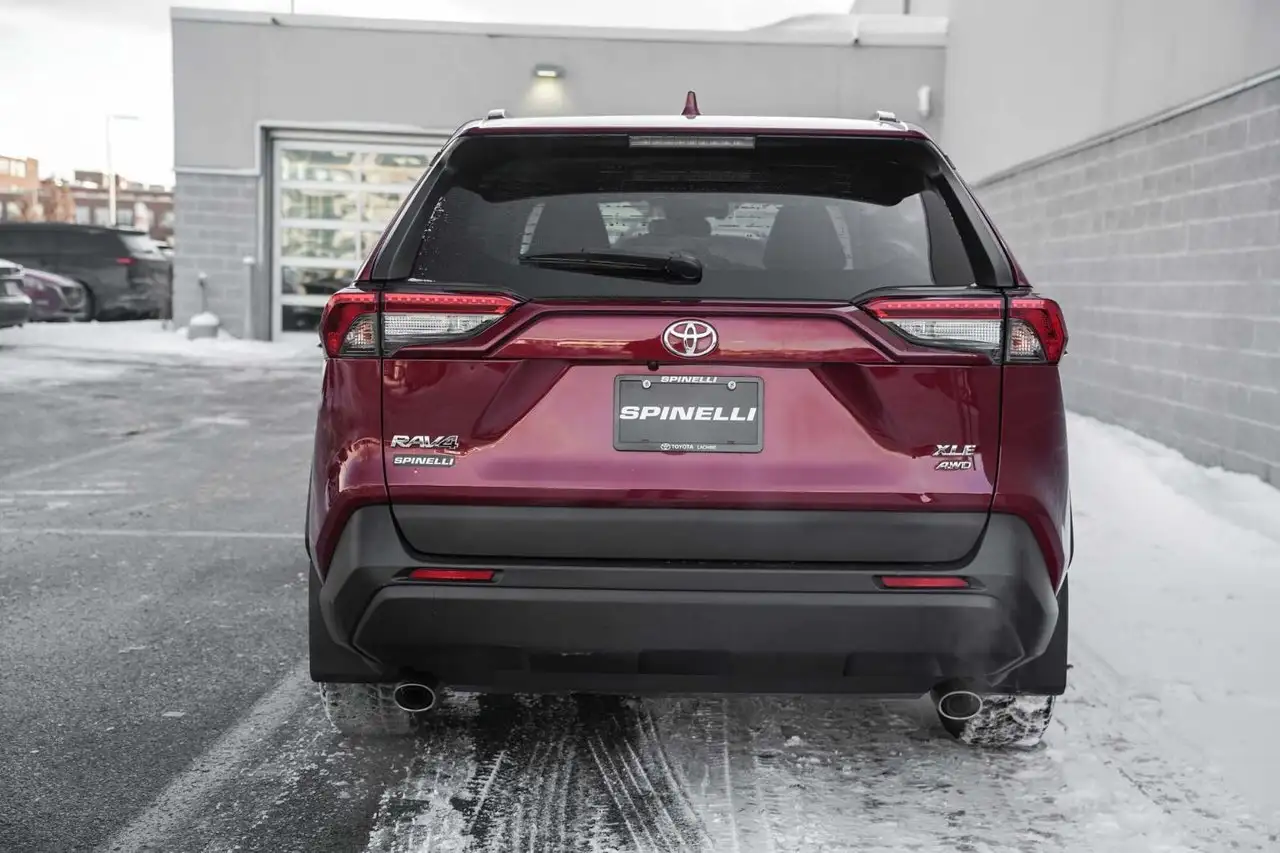 Toyota RAV 4 снимка Toyota RAV 4
