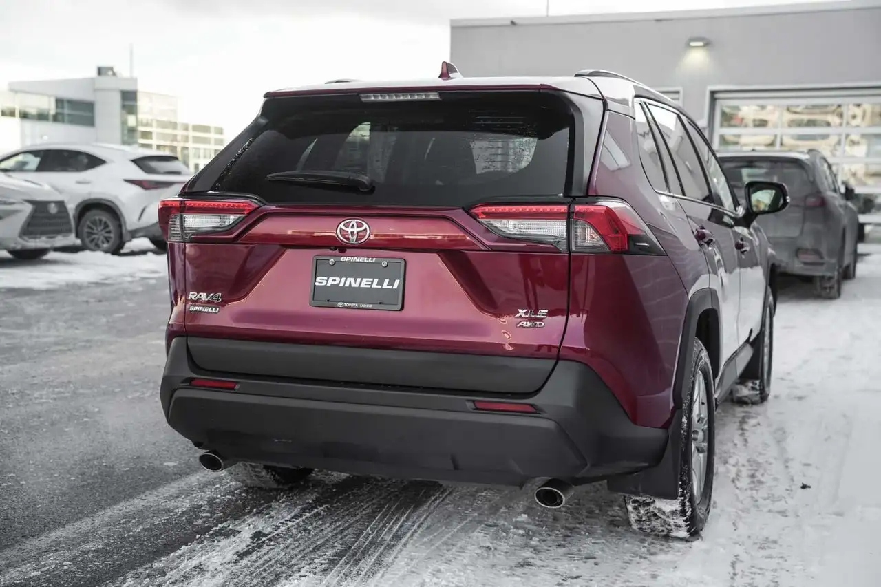 Toyota RAV 4 снимка Toyota RAV 4