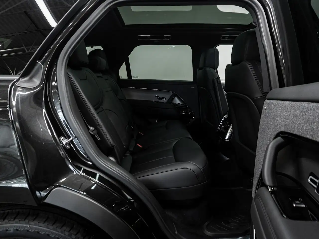 Land Rover Range Rover Sport снимка Land Rover Range Rover Sport