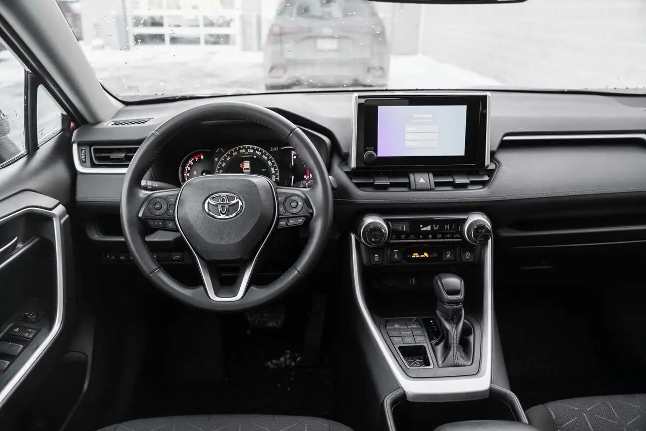 Toyota RAV 4 снимка Toyota RAV 4