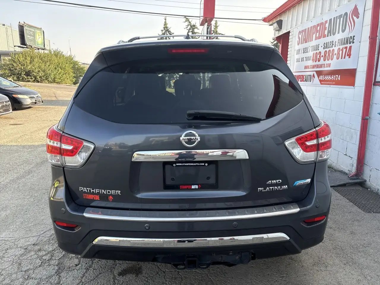 Nissan Pathfinder снимка Nissan Pathfinder