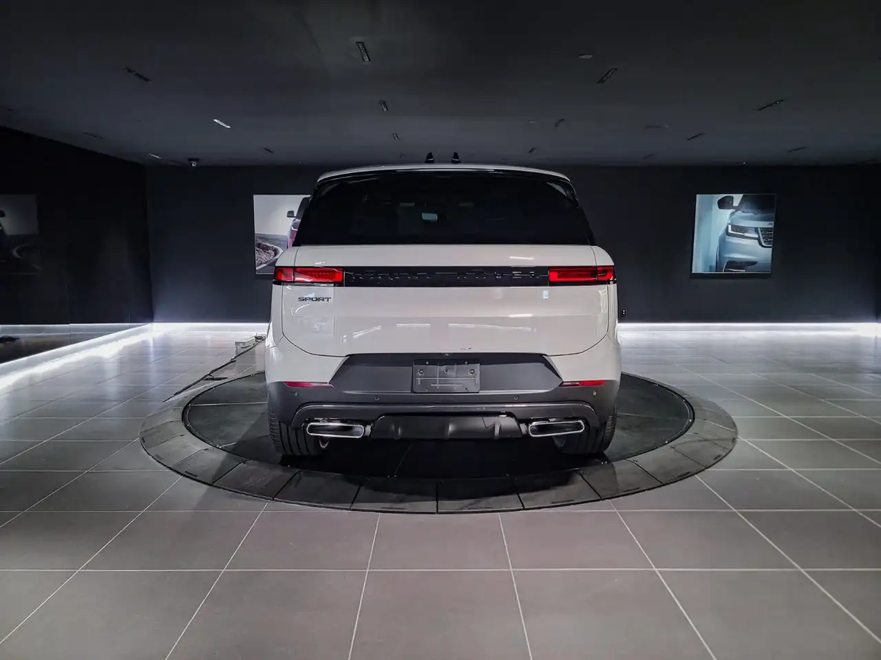Land Rover Range Rover Sport снимка Land Rover Range Rover Sport