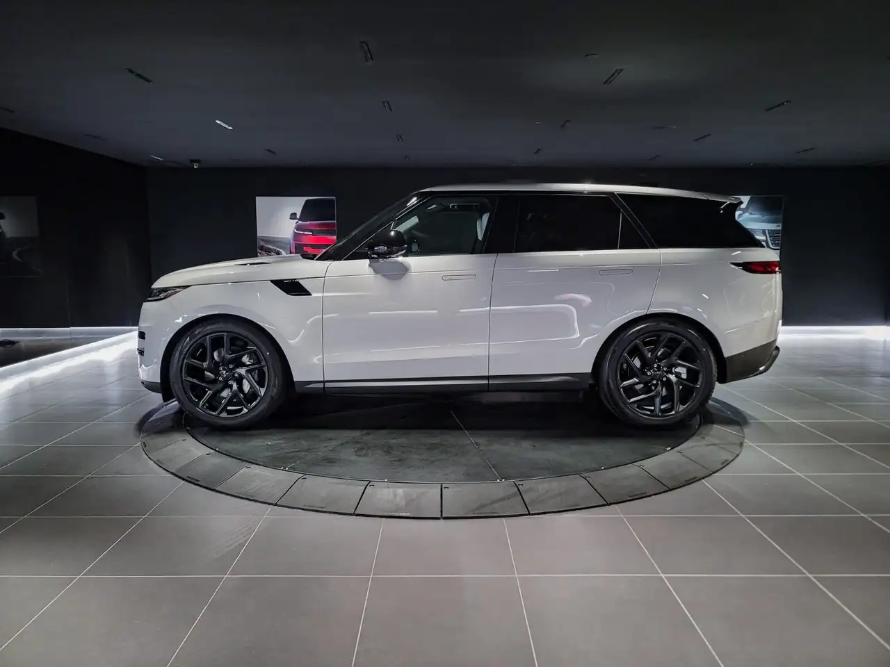 Land Rover Range Rover Sport снимка Land Rover Range Rover Sport