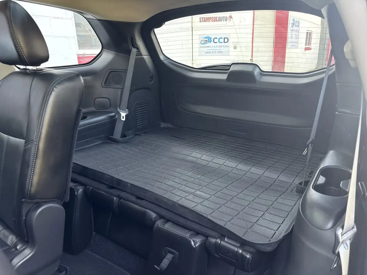 Nissan Pathfinder снимка Nissan Pathfinder