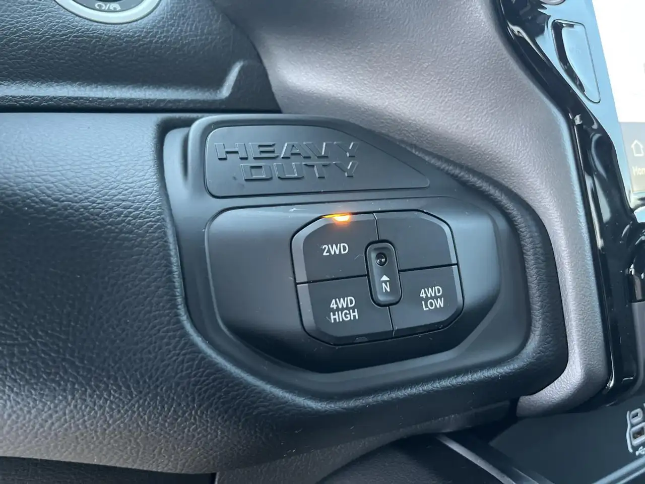 RAM 3500 снимка RAM 3500