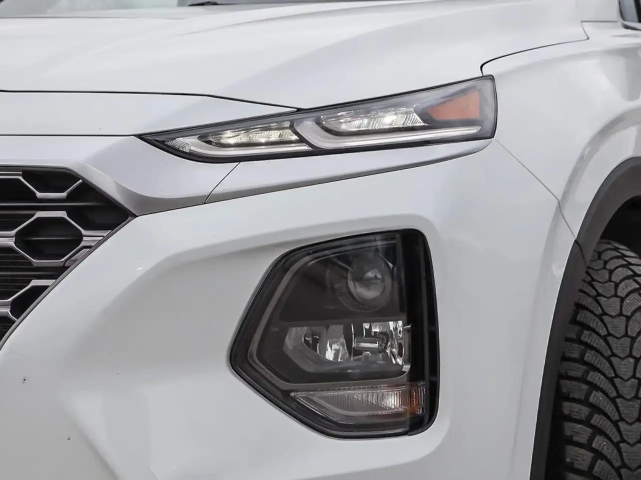 Hyundai SANTA FE снимка Hyundai SANTA FE