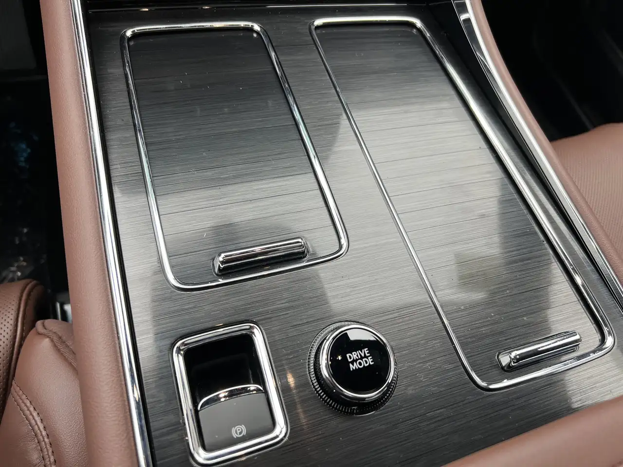Lincoln Aviator снимка Lincoln Aviator