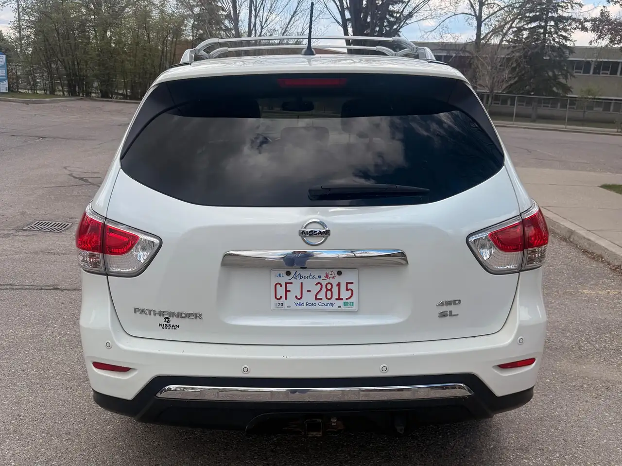 Nissan Pathfinder снимка Nissan Pathfinder