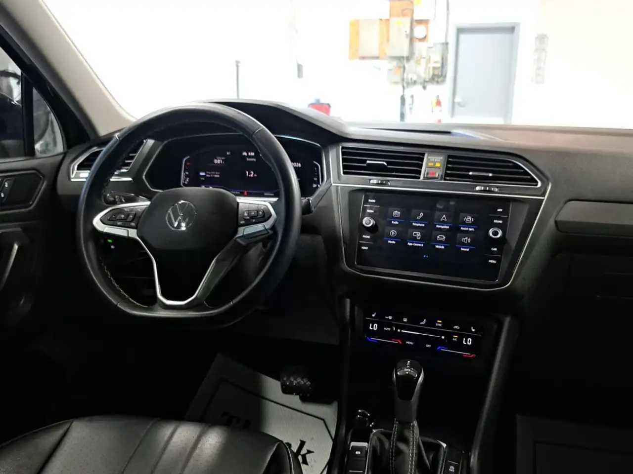Volkswagen Tiguan снимка Volkswagen Tiguan