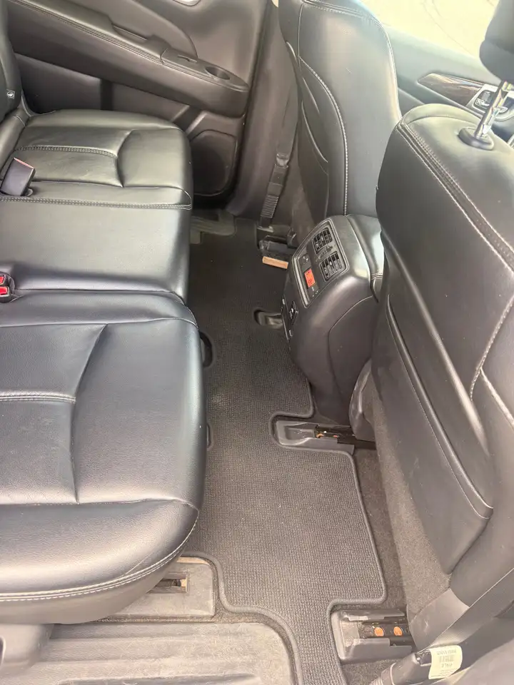 Nissan Pathfinder снимка Nissan Pathfinder