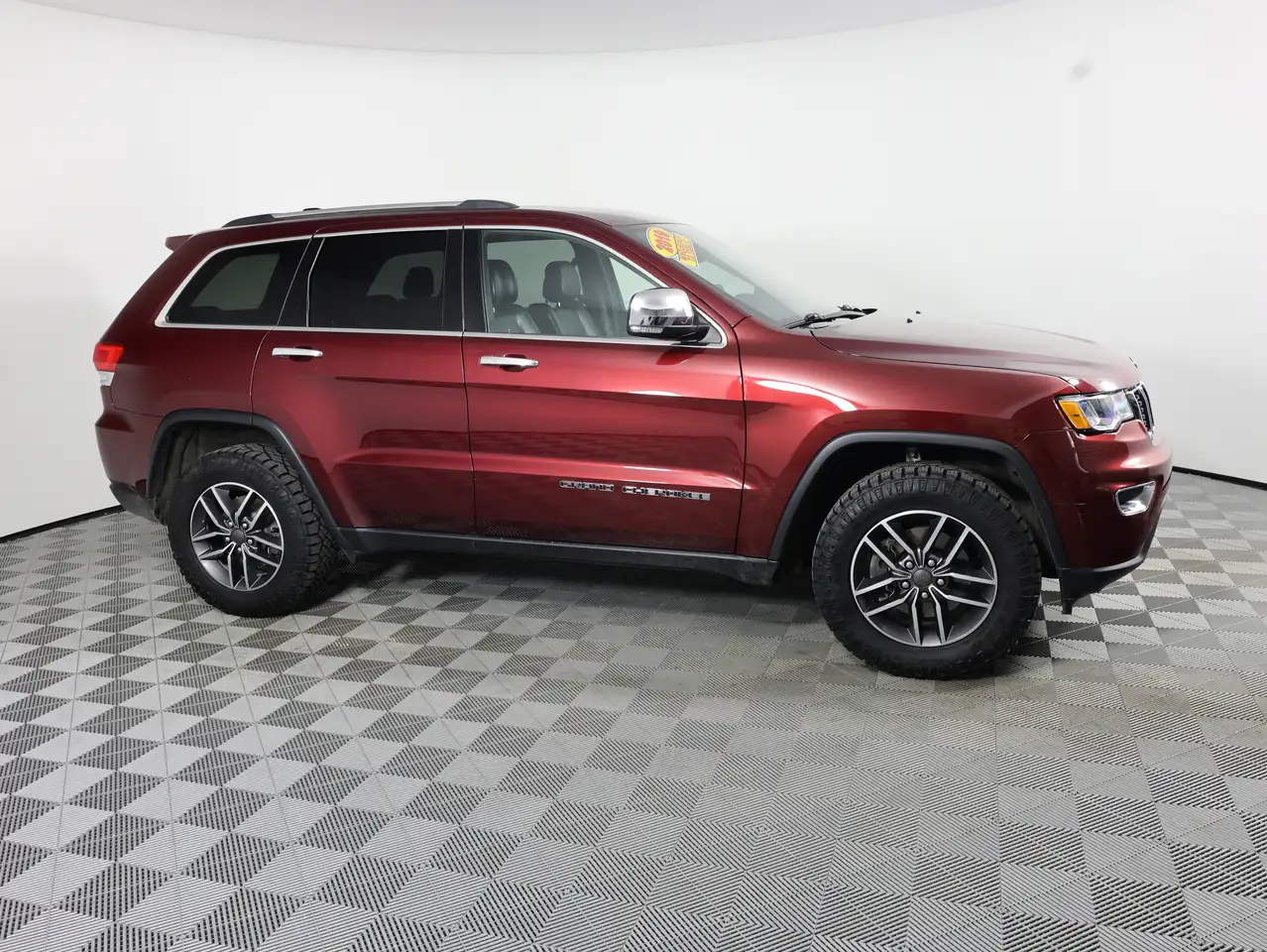 Jeep Grand Cherokee photo Jeep Grand Cherokee