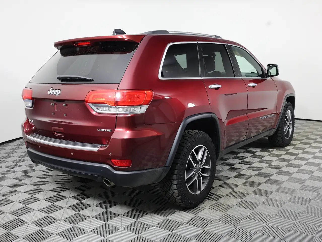 Jeep Grand Cherokee photo Jeep Grand Cherokee