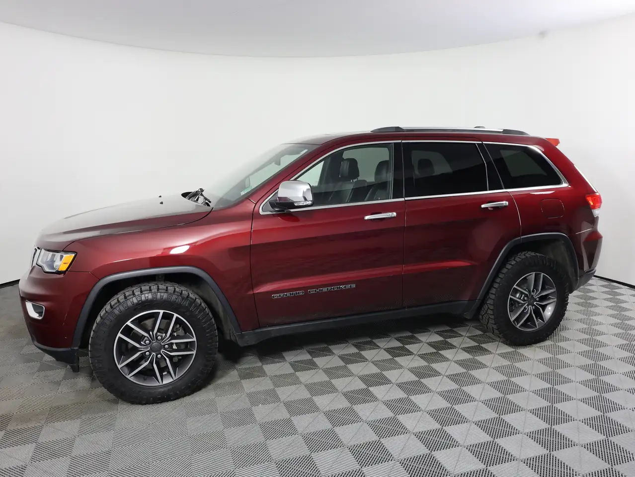 Jeep Grand Cherokee photo Jeep Grand Cherokee