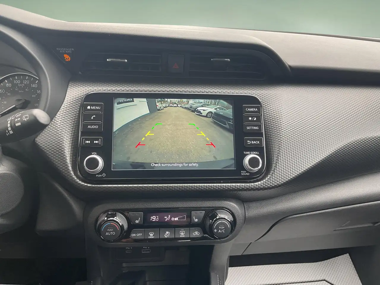 Nissan Kicks снимка Nissan Kicks