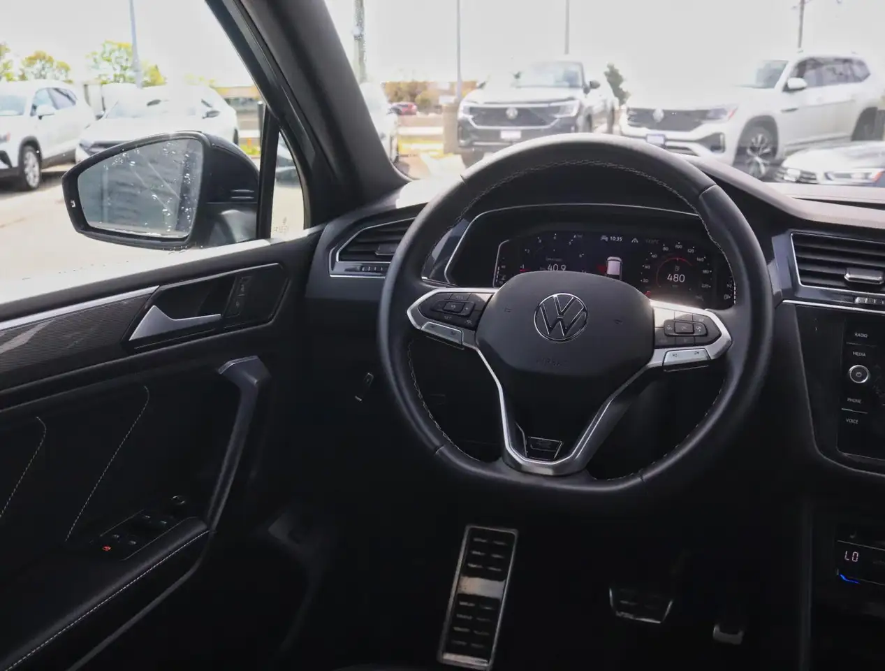 Volkswagen Tiguan снимка Volkswagen Tiguan