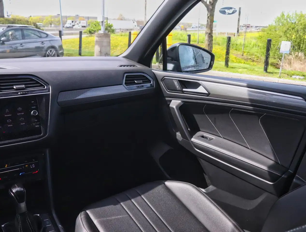 Volkswagen Tiguan снимка Volkswagen Tiguan