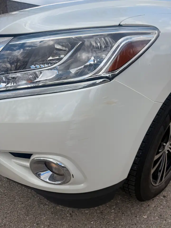 Nissan Pathfinder снимка Nissan Pathfinder